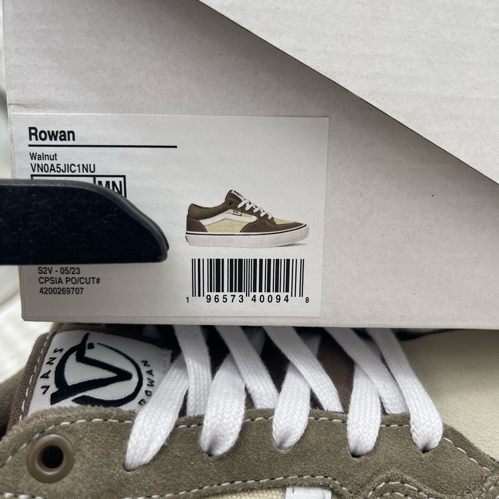 Vans Men’s Rowan
Walnut Sneakers 
VN0A5JIC1NU Tan and White Sneakers - Picture 16 of 16